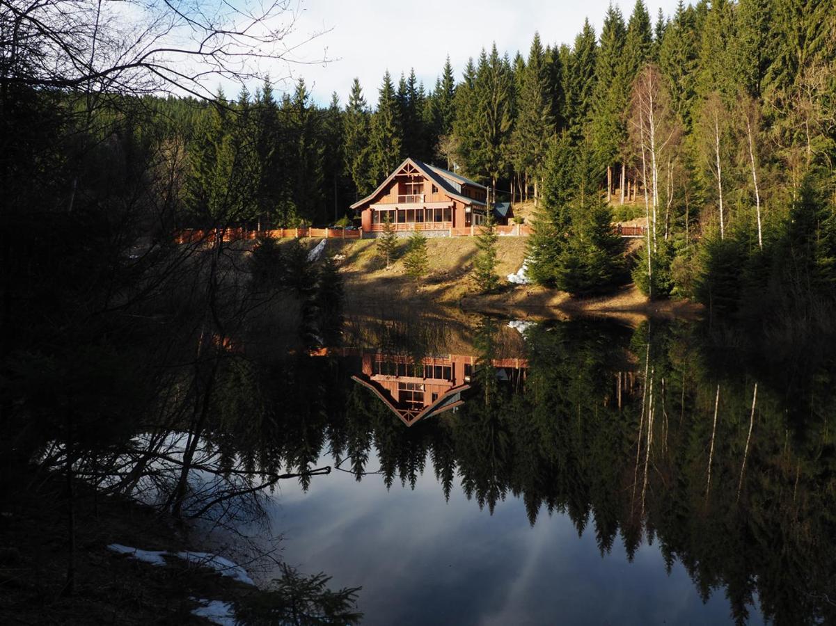 Jezírko lesní restaurant&penzion Jáchymov Esterno foto