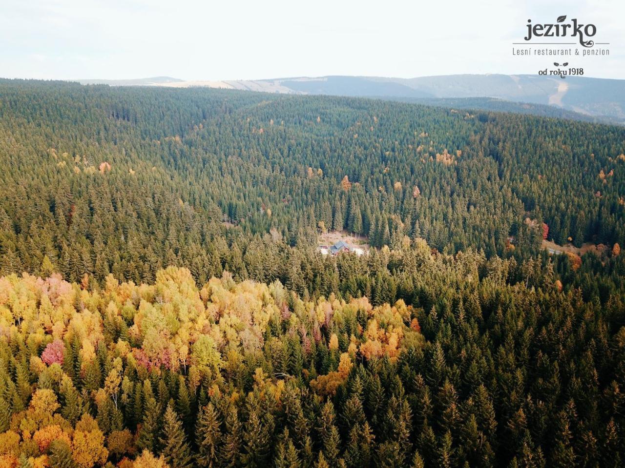 Jezírko lesní restaurant&penzion Jáchymov Esterno foto